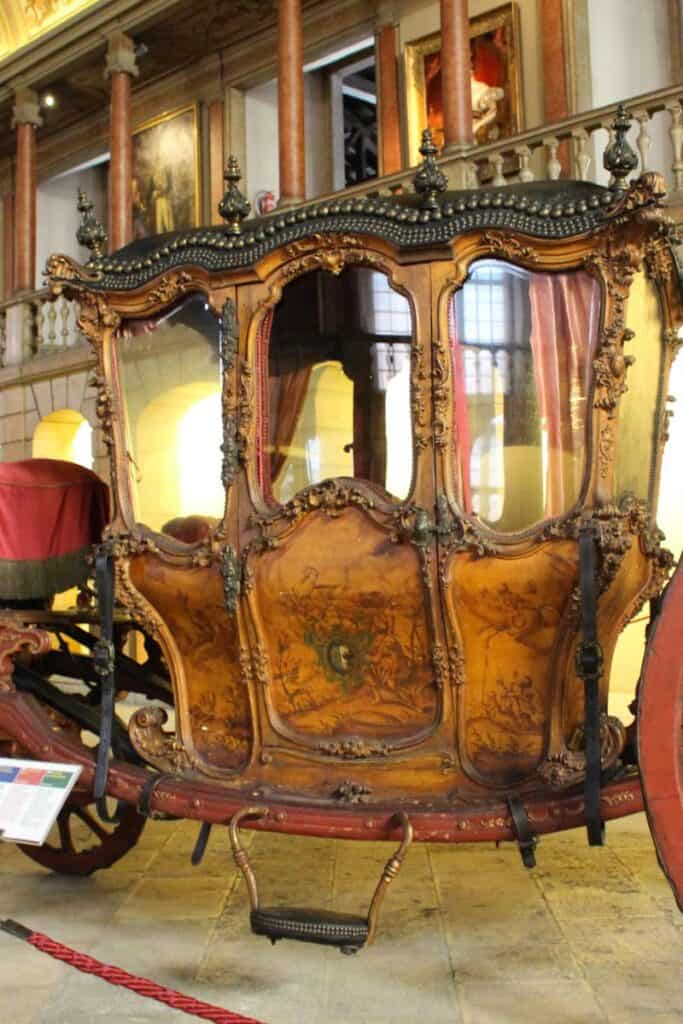 Royal Carriage in Museo Nacional del Coche