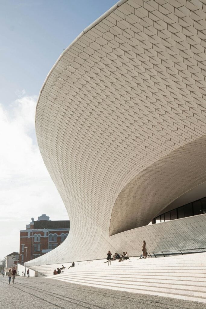 The white curve of the MAAT Museum in Belem
