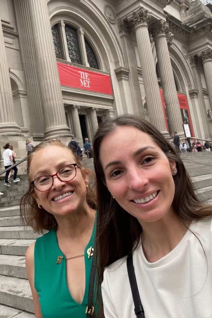 mom and daughter travel new york