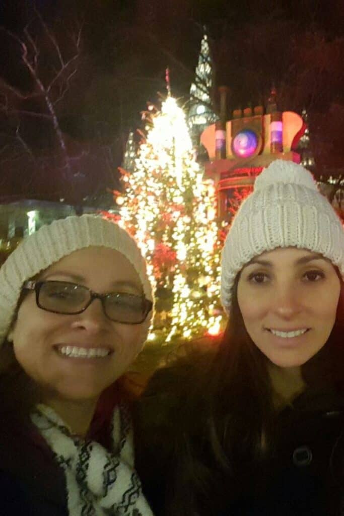 Vienna christmas mother daughter