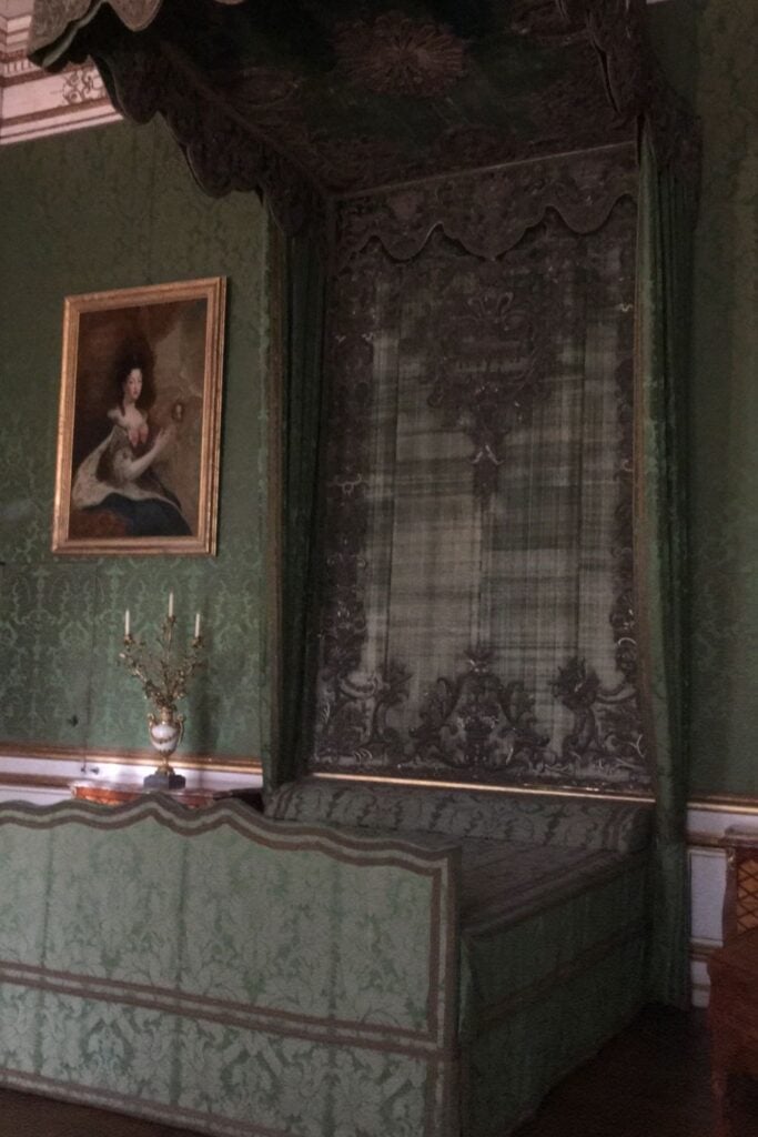 Nymphenburg beds